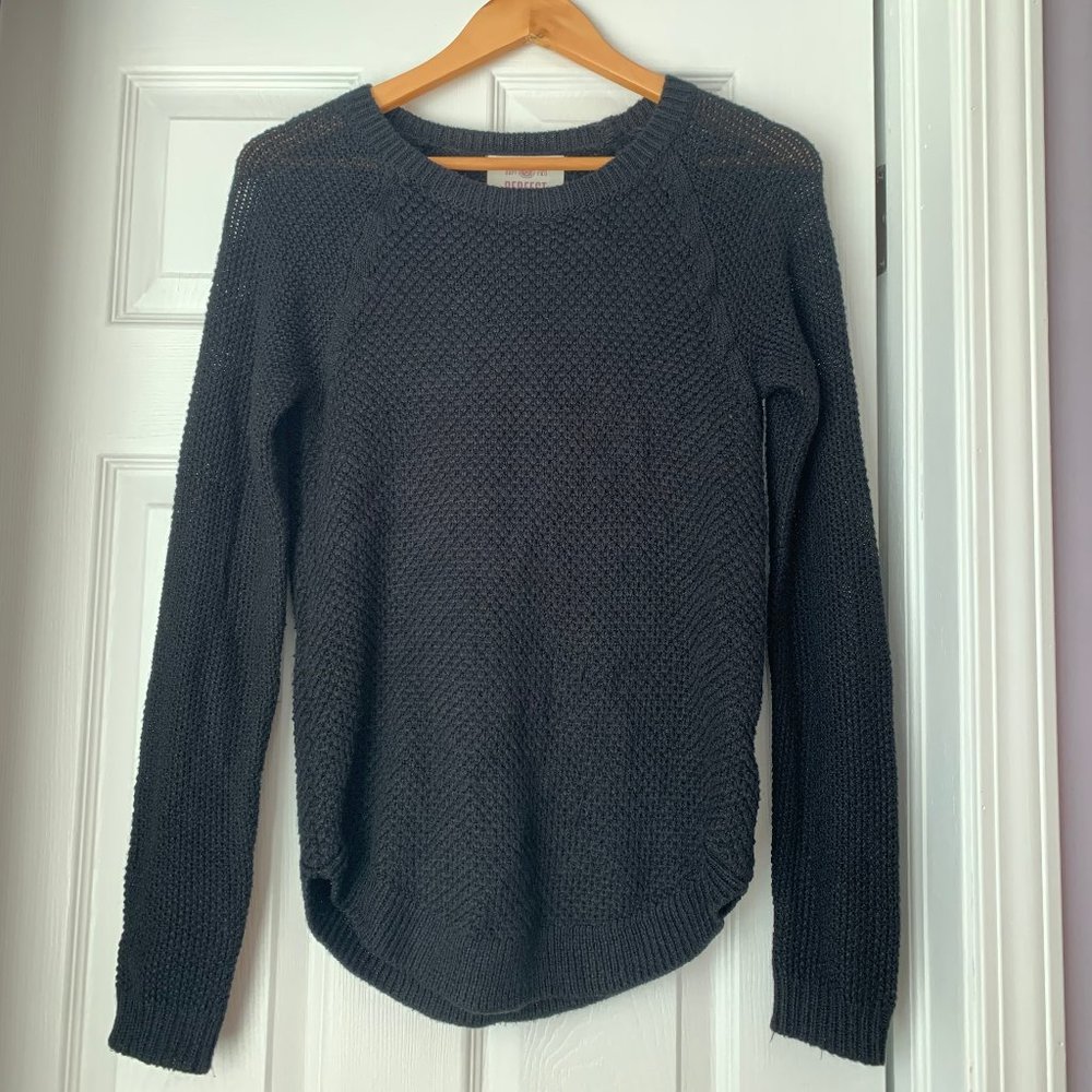 black pullover sweater